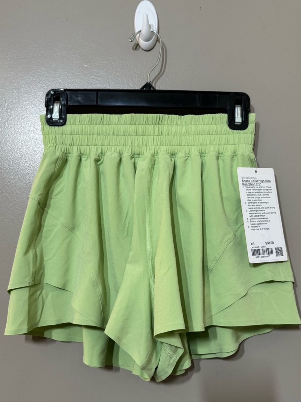 NWT Lululemon Shake It Out High Rise Run Short 2.5” Lemongrass